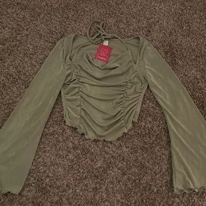 Green Long Sleeve Top
